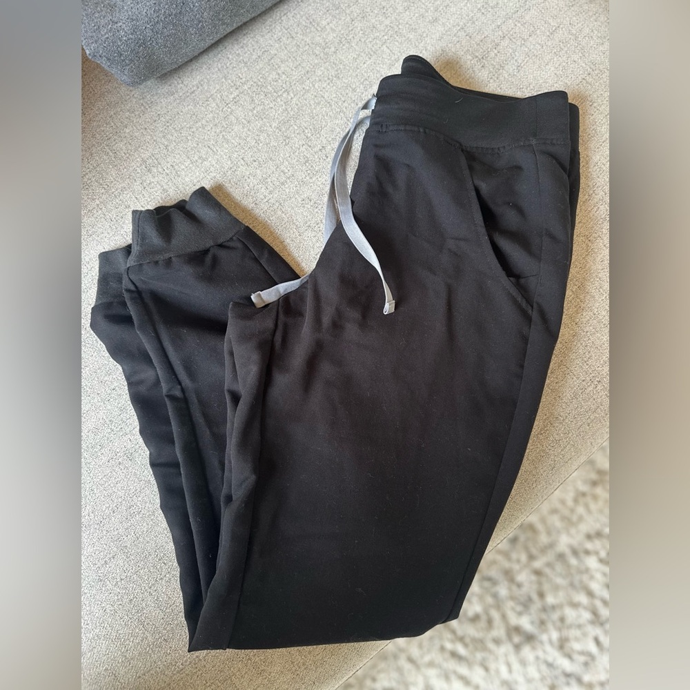 FIGS Zamora jogger scrub pants